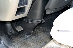 东风 凯普特N280 130马力 3.2米双排栏板轻卡(EQ1040D9BDD)