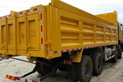 红岩 新金刚重卡 340马力 8X4 7.6米自卸车(上菲红)(CQ3314HTG366)