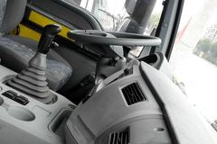 福田 欧曼ETX 9系重卡 340马力 6X4 6.2米自卸车(BJ3258DLPKE-1)