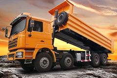 陕汽重卡 德龙F3000 轻锐版 336马力 8X4 8米自卸车(SX3316DR406) 陕汽重卡 德龙F3000 轻锐版 336马力 8X4 8米自卸车(SX3316DR406)