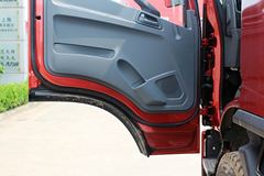 跃进 超越C500中卡 180马力 4X2 6.7米排半栏板载货车(NJ1131ZQDDWZ)