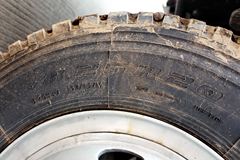 跃进 超越C500中卡 180马力 4X2 6.7米排半栏板载货车(NJ1131ZQDDWZ)