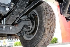 跃进 超越C500中卡 180马力 4X2 6.7米排半栏板载货车(NJ1131ZQDDWZ)