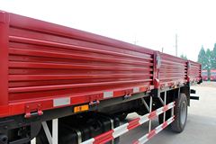跃进 超越C500中卡 180马力 4X2 6.7米排半栏板载货车(NJ1131ZQDDWZ)