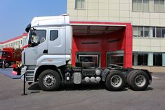 东风柳汽 乘龙M7重卡 385马力 6X4牵引车(东风康明斯)(LZ4251QDCA)