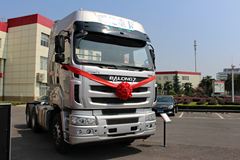 东风柳汽 乘龙M7重卡 385马力 6X4牵引车(东风康明斯)(LZ4251QDCA)