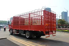 东风柳汽 乘龙M3中卡 170马力 4X2 6.75米仓栅式载货车(LZ1163RAPAT)