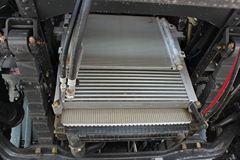 东风柳汽 乘龙M3中卡 170马力 4X2 6.75米仓栅式载货车(LZ1163RAPAT)