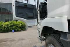 华菱之星 重卡 336马力 8X4 6.5米自卸车(HN3310BC34B8M4)