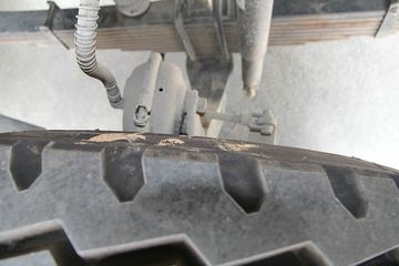 华菱之星 重卡 336马力 8X4 6.5米自卸车(HN3310BC34B8M4)底盘图片