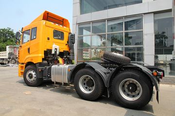 汉马H6&nbsp;牵引车外观                                                图片