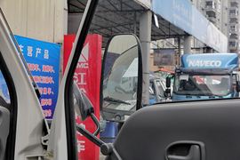 新凯运&nbsp;冷藏车驾驶室图片