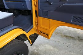 经典顺达&nbsp;自卸车驾驶室                                               图片