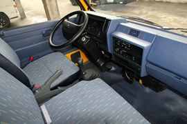 经典顺达&nbsp;自卸车驾驶室                                               图片