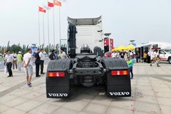 沃尔沃 新FM重卡 460马力 6X2R牵引车(后提升桥)