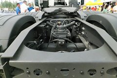 沃尔沃 新FM重卡 460马力 6X2R牵引车(后提升桥)