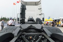 沃尔沃 新FM重卡 460马力 6X2R牵引车(后提升桥)