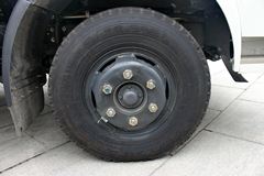 东风 多利卡D6 130马力 4.15米排半栏板轻卡 东风 多利卡D6 130马力 4.15米排半栏板轻卡