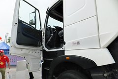 中国重汽 HOWO T7H重卡 440马力 6X4牵引车(白色)(ZZ4257V324HD1B)