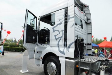 �й����� �ǵ¿�SITRAK C7H�ؿ� 480���� 6X4ǣ����ͼƬ