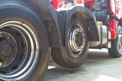 北奔 V3HT重卡 430马力 6X2牵引车(中提升桥)