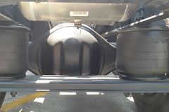 北奔 V3HT重卡 430马力 6X2牵引车(中提升桥)