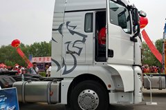 中国重汽 汕德卡SITRAK C7H重卡 480马力 6X4牵引车(ZZ4256V324HD1B)