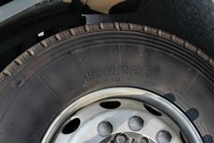 东风柳汽 乘龙M7重卡 385马力 6X4牵引车(东风康明斯)(LZ4251QDCA)