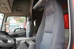 东风商用车 天龙重卡 245马力 6X2 9.6米排半厢式载货车(DFL5253XXYAX1B)