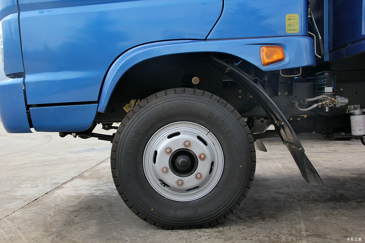 ʱ�� ˹�����Ῠ 129���� 4X2 3.7����ж��(LFJ3045G7)���                                                