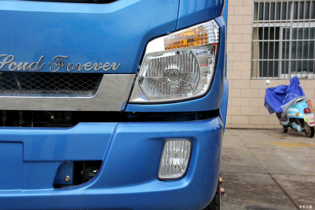 ʱ�� ˹�����Ῠ 129���� 4X2 3.7����ж��(LFJ3045G7)���                                                