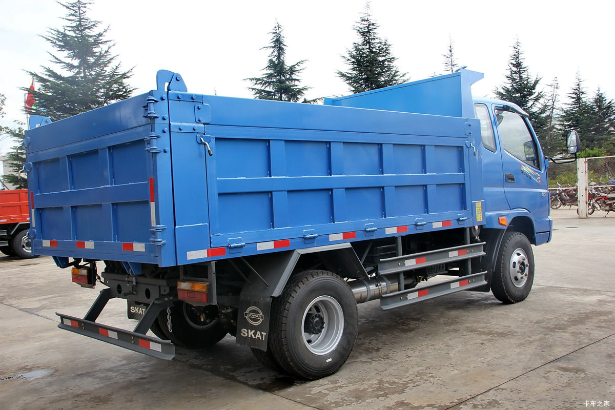 ʱ�� ˹�����Ῠ 129���� 4X2 3.7����ж��(LFJ3045G7)���                                                