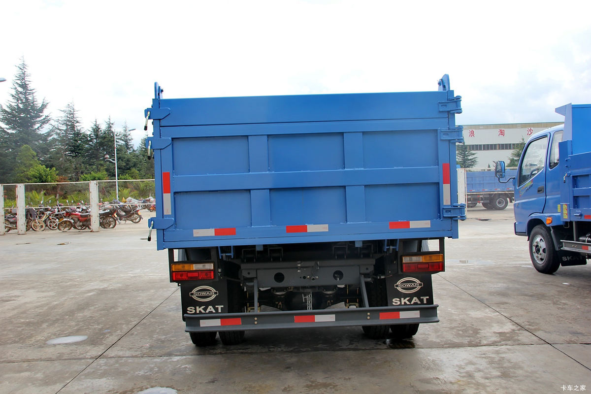 ʱ�� ˹�����Ῠ 129���� 4X2 3.7����ж��(LFJ3045G7)���                                                