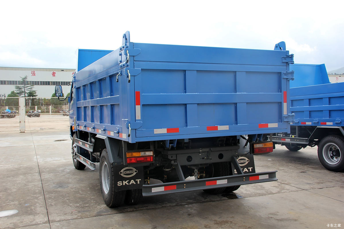 ʱ�� ˹�����Ῠ 129���� 4X2 3.7����ж��(LFJ3045G7)���                                                