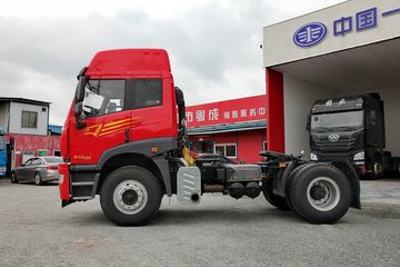 新悍威J5M&nbsp;牵引车外观                                                图片