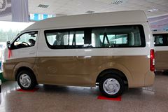 福田商务车 风景G7 95马力 高顶封闭厢式货车