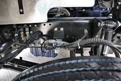 陕汽重卡 德龙新M3000 270马力 6X2 9.6米厢式载货车(AMT)(SX5200XXYMA)