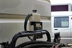 福田 瑞沃Q5 190马力 4X2 双燃料洒水车(BJ1165VKPFK-4)