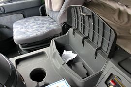 瑞沃Q9&nbsp;自卸车驾驶室                                               图片