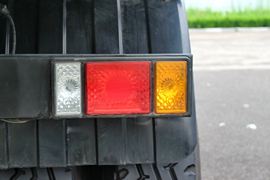 瑞沃Q9&nbsp;自卸车底盘                                                图片