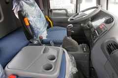 江淮 格尔发K3中卡 160马力 4X2 6米栏板载货车(HFC1161PZ5K1E1F)