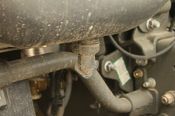 中国重汽 HOWO T7H重卡 540马力 6X4牵引车(ZZ4257V324HD1B)底盘图片