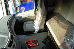 福田 欧曼GTL 6系重卡 平原型 350马力 8X4 9.5米仓栅式载货车(BJ5319CCY-XH) 福田 欧曼GTL 6系重卡 平原型 350马力 8X4 9.5米仓栅式载货车(BJ5319CCY-XH)