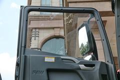 青岛解放 JH6重卡 460马力 6X4牵引车(CA4250P25K2T1E4)