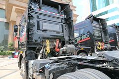 青岛解放 JH6重卡 460马力 6X4牵引车(CA4250P25K2T1E4)