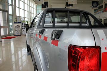 ���� �� 2015�� 2.4T���� ���� ˫��Ƥ�� ������ͼƬ