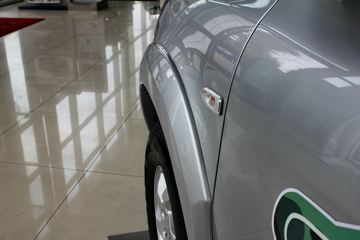 ���� �� 2015�� 2.4T���� ���� ˫��Ƥ�� ������ͼƬ