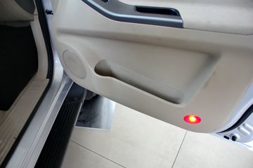 ���� �� 2015�� 2.4T���� ���� ˫��Ƥ�� ������ͼƬ