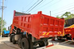 东风特商 240马力 8X2 6.8米自卸车(EQ3319GF3)