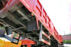 东风特商 240马力 8X2 6.8米自卸车(EQ3319GF3)
